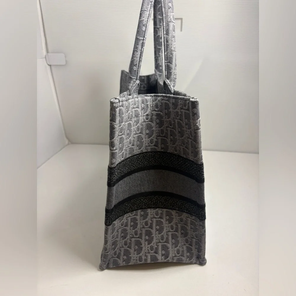 Christian Dior Medium Gray Oblique Book Tote - Picture 6 of 10